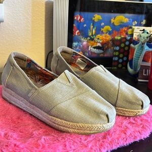 NWOT Bobs Sketchers memory foam classic KHAKI shoes size 9 1/2.